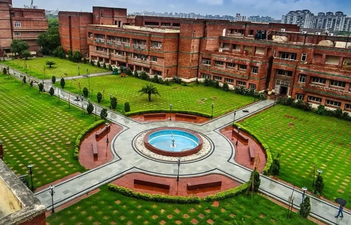 Netaji Subhas University of Technology Logo
